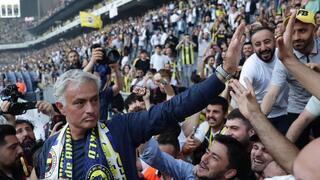 Gesigneerd Fenerbahce shirt door José Mourinho
